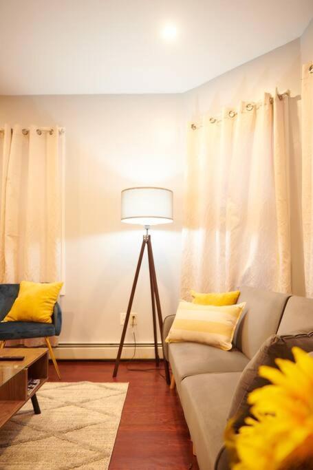 Cozy Apartment 2Nd 10Min Walk Downtown And City View 프로비던스 외부 사진